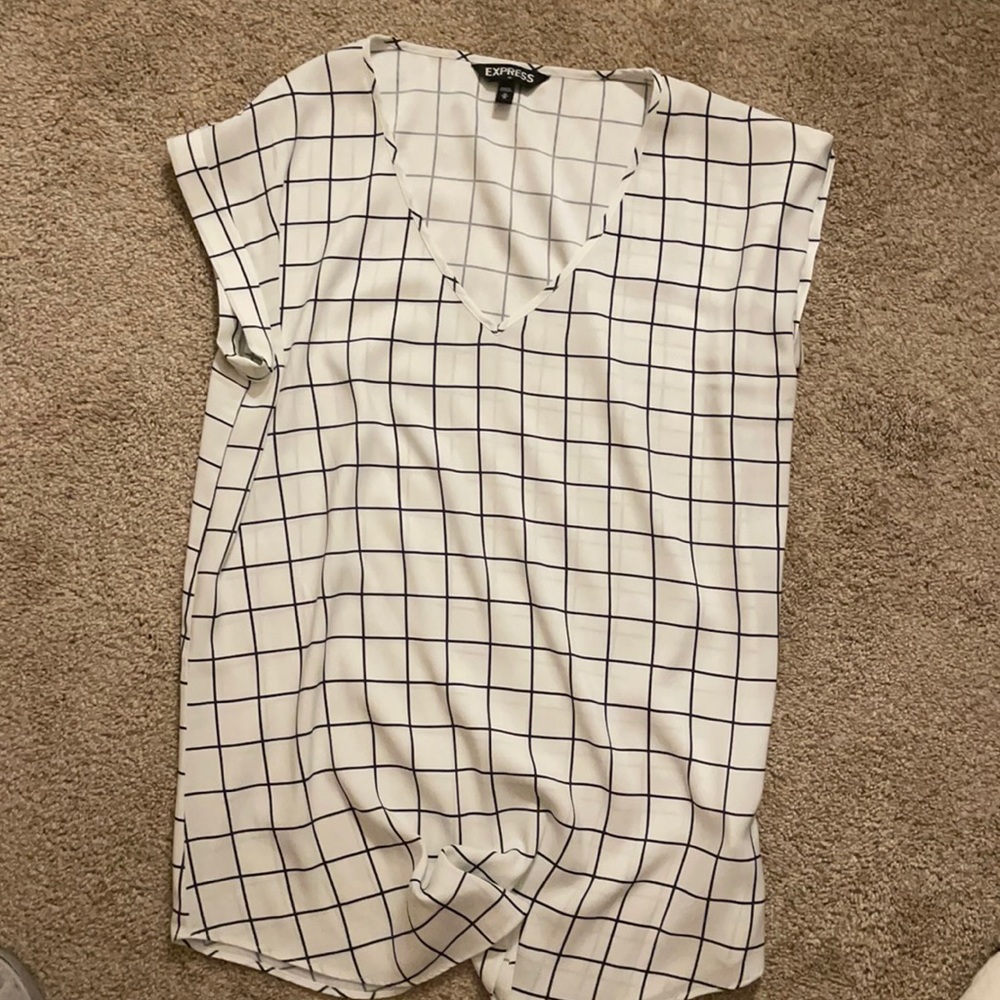 Express blouse tee